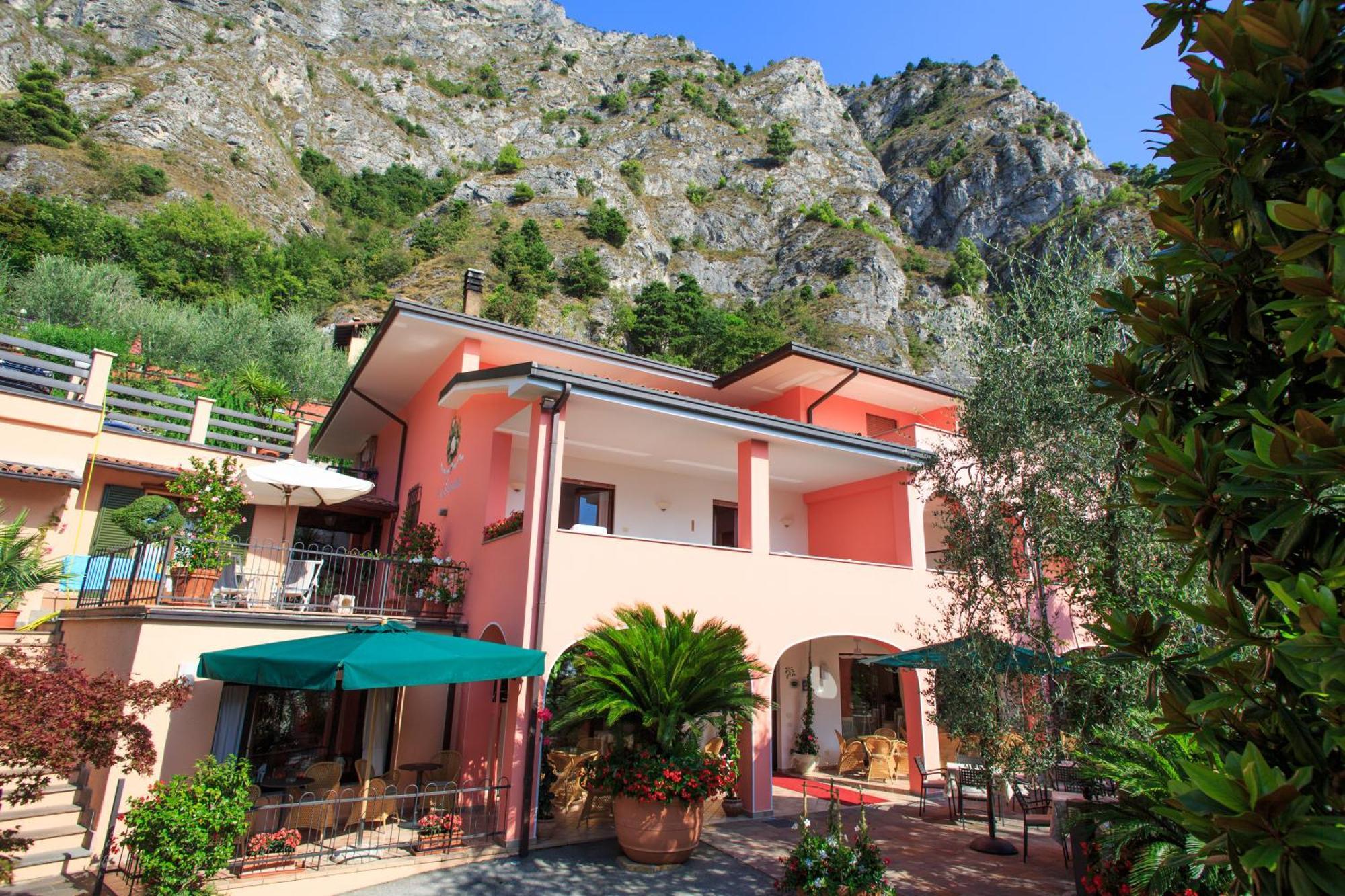 Hotel La Gardenia & Villa Oleandra Limone sul Garda Habitación foto